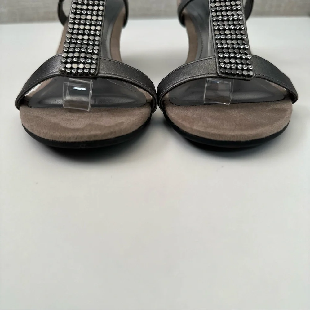 Comfort Plus Rhinestone Detail Silver Dressy Special Occasion Wedges Size 5W